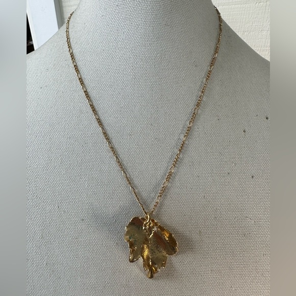 Three dipped gold leaf pendants with chain necklace - Picture 4 of 10